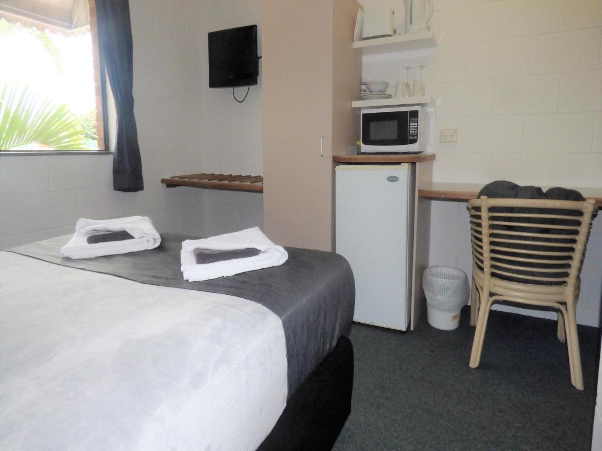 Banjo Paterson Motor Inn Townsville Dış mekan fotoğraf