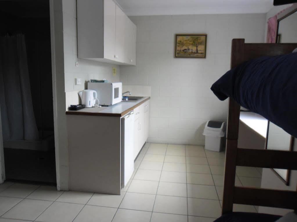 Banjo Paterson Motor Inn Townsville Dış mekan fotoğraf