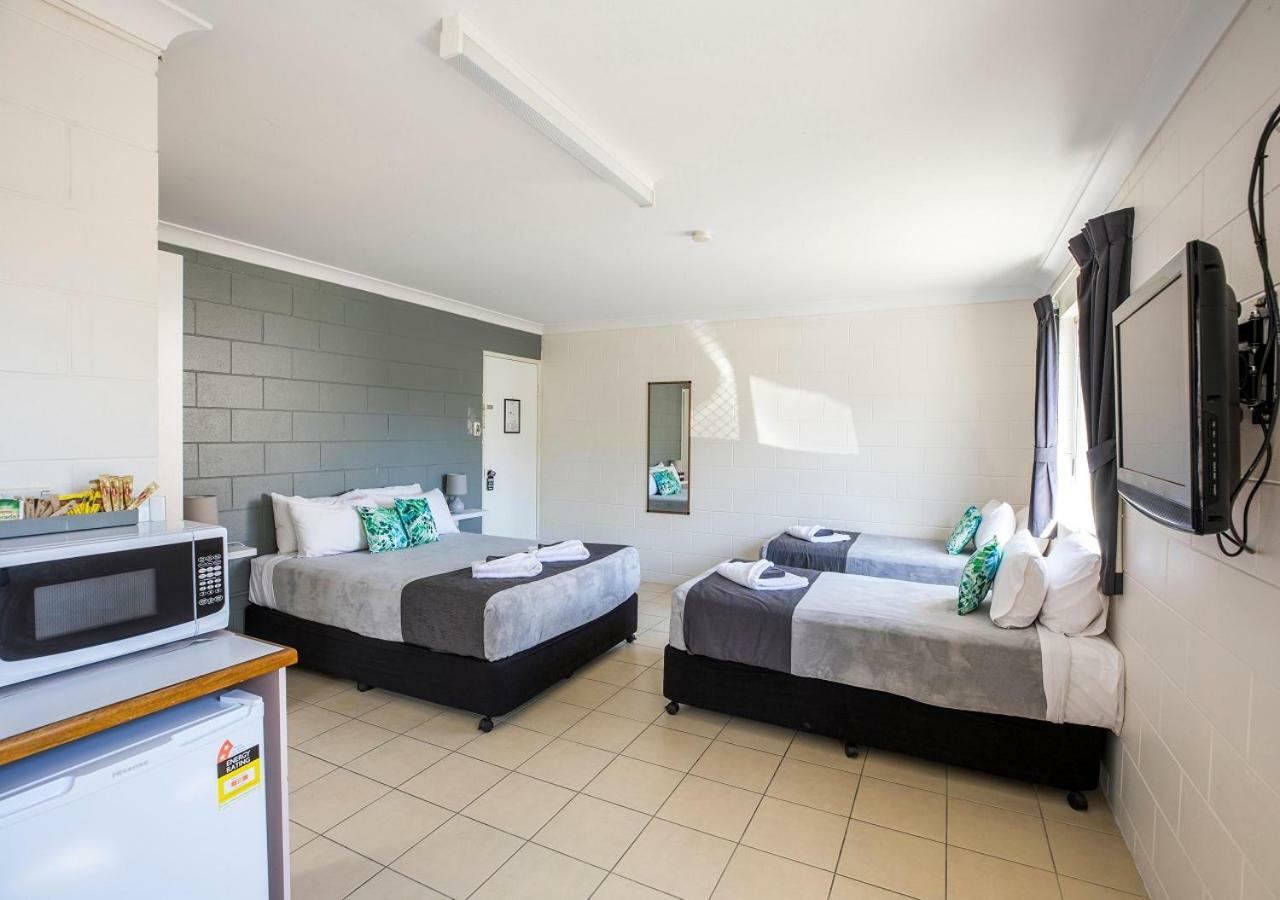 Banjo Paterson Motor Inn Townsville Dış mekan fotoğraf